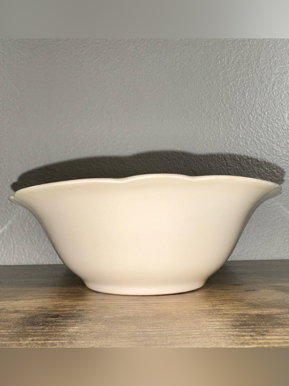 Vintage Homer Laughlin Cream Gold Scalloped Serving Bowl USA C43N6 - Picture 5 of 10